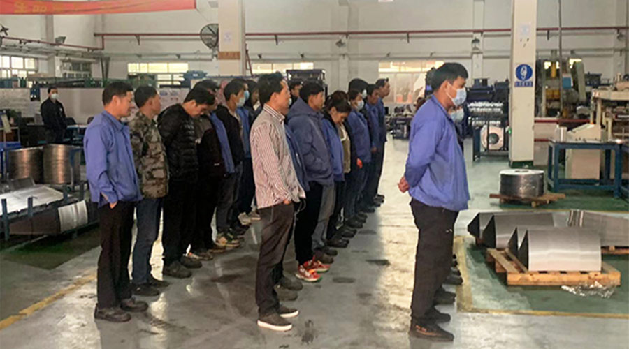 保健康 趕生產(chǎn)！金環(huán)電器早會(huì )叮囑員工注意防疫