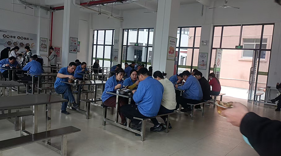 金環(huán)食堂，美味與關(guān)懷的港灣